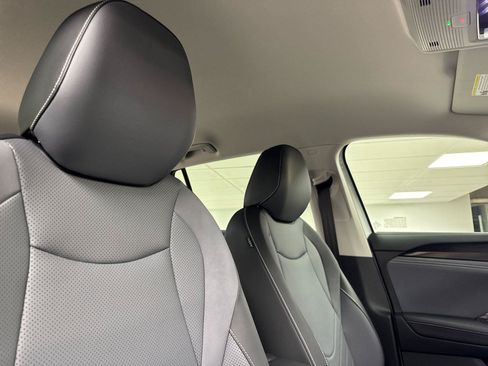 New 2026 Volkswagen Tiguan SE AWD/4WD image 16