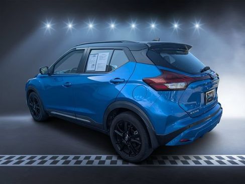 Used 2023 Nissan Kicks SR w/ SR Premium Package FWD image 5