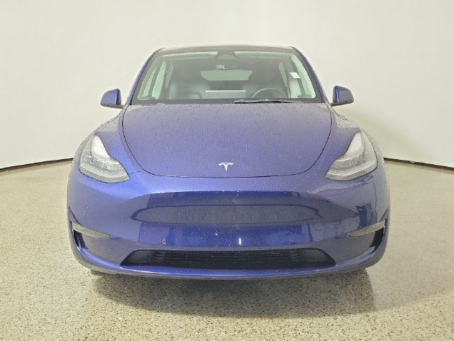 Used 2022 Tesla Model Y Long Range AWD/4WD image 3