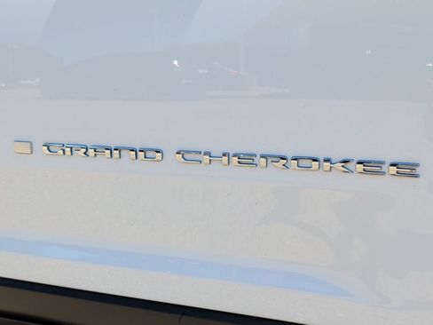Used 2023 Jeep Grand Cherokee 4WD 4xe image 41