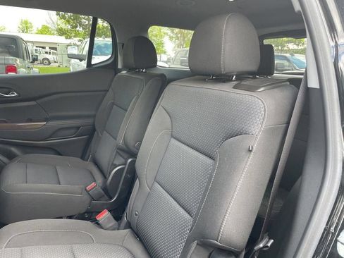 Used 2023 GMC Acadia SLE w/ Driver Convenience Package FWD image 32