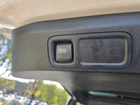 Used 2024 Ford Expedition Max Limited image 19