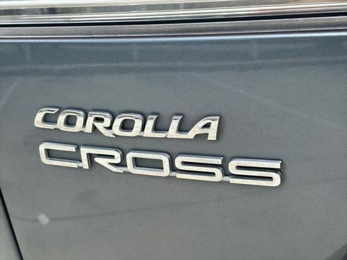 Certified 2022 Toyota Corolla Cross LE image 12