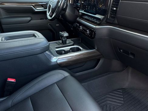 Certified 2022 Chevrolet Silverado 1500 LT Trail Boss w/ Convenience Package II image 17