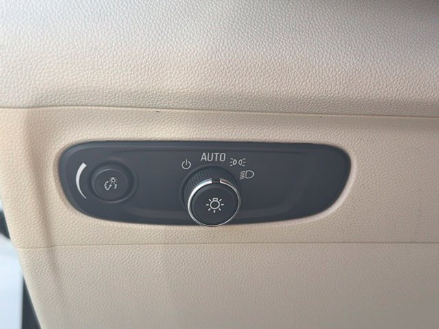 Used 2021 Buick Envision Preferred AWD/4WD image 23