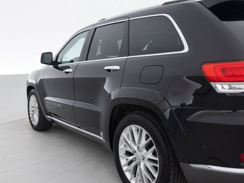 Used 2018 Jeep Grand Cherokee Summit AWD/4WD image 14