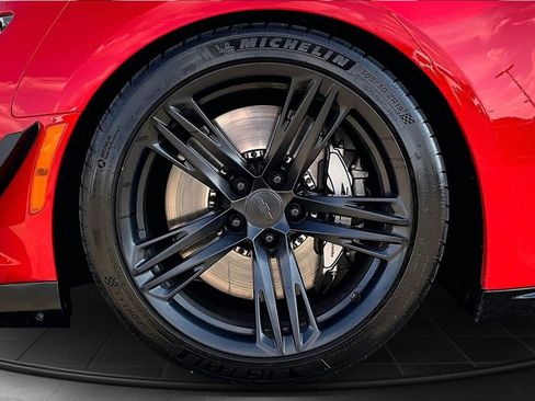 Used 2021 Chevrolet Camaro ZL1 image 9