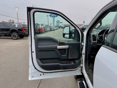 Used 2021 Ford F350 Lariat w/ Chrome Package image 12
