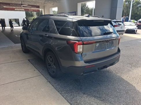 Used 2026 Ford Explorer ST-Line w/ ST-Line Street Pack RWD image 5