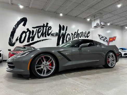 Used 2016 Chevrolet Corvette Stingray Coupe RWD image 1
