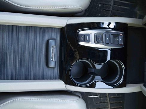 Used 2021 Honda Pilot Touring image 28