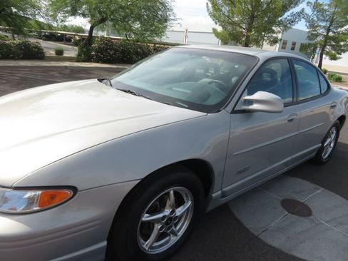 Used 2000 Pontiac Grand Prix GTP w/ Opt Pkg image 8