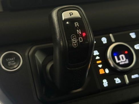 Used 2020 Land Rover Defender 110 First Edition image 36