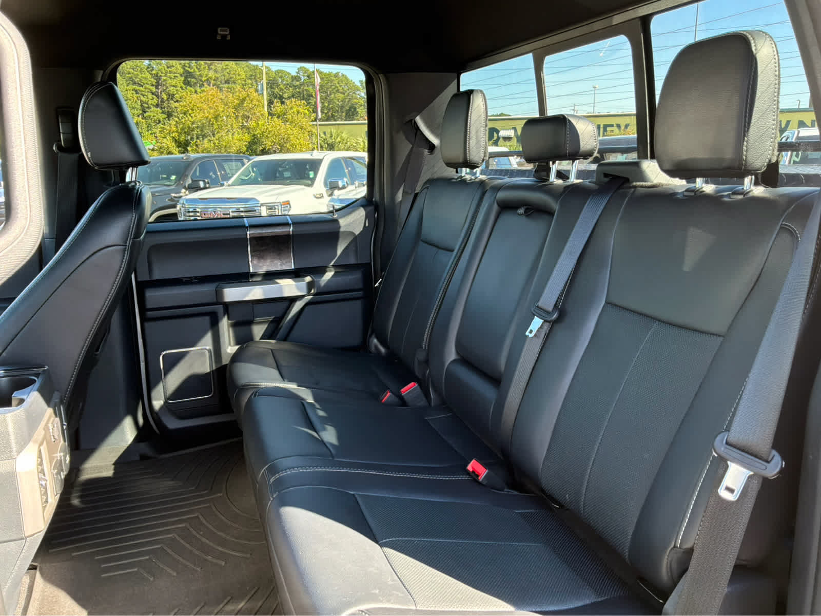 Used 2022 Ford F250 Lariat w/ Lariat Ultimate Package AWD/4WD image 20