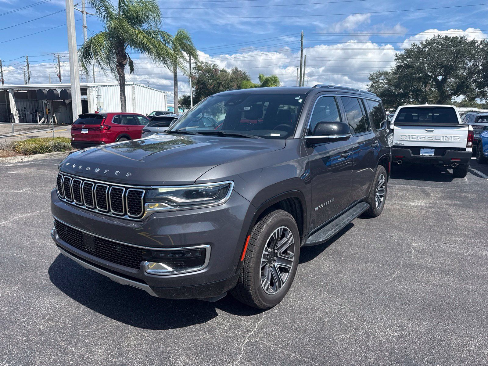 Used 2024 Jeep Wagoneer Series II w/ Flexible Seating Group RWD image 3