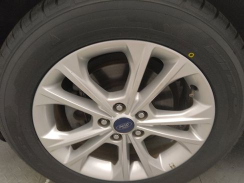 Used 2018 Ford Escape SE image 31