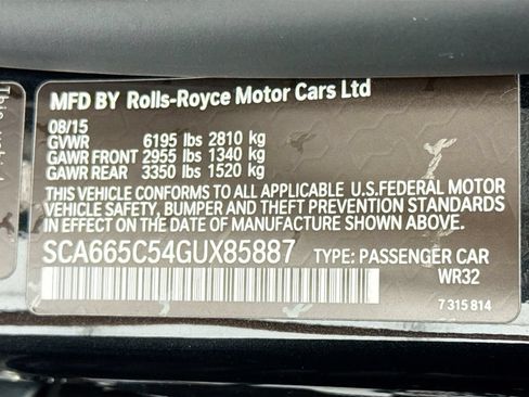 Used 2016 Rolls-Royce Wraith RWD image 32