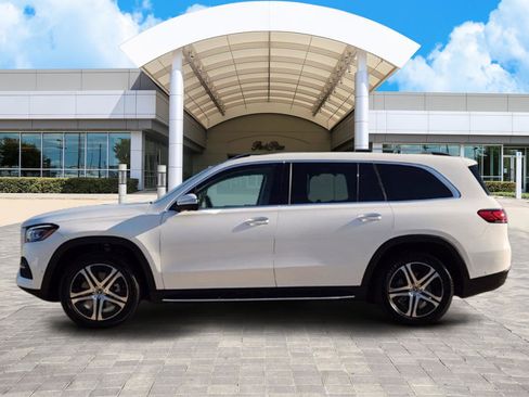Used 2022 Mercedes-Benz GLS 450 4MATIC image 3