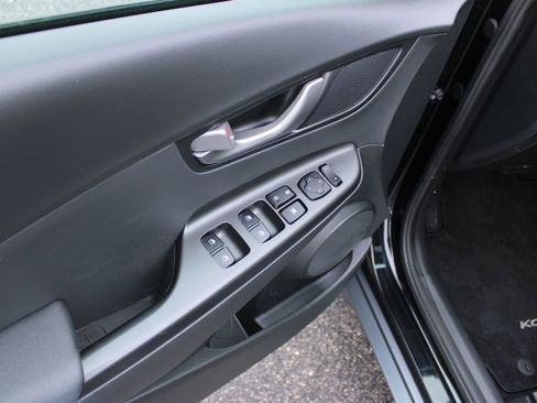 Used 2020 Hyundai Kona Limited image 25