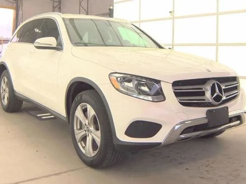 Used 2018 Mercedes-Benz GLC 300 image 2