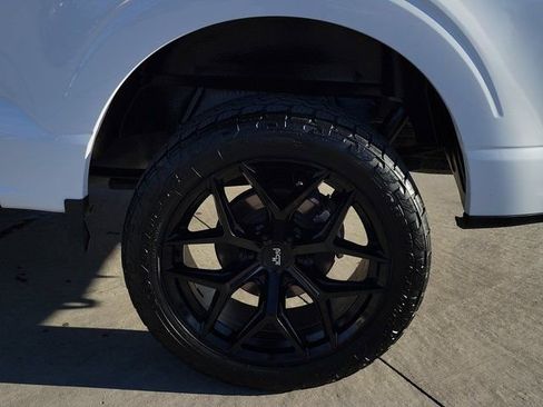 Used 2022 Ford F150 Lariat image 15