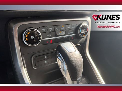 Used 2020 Ford EcoSport SE image 24