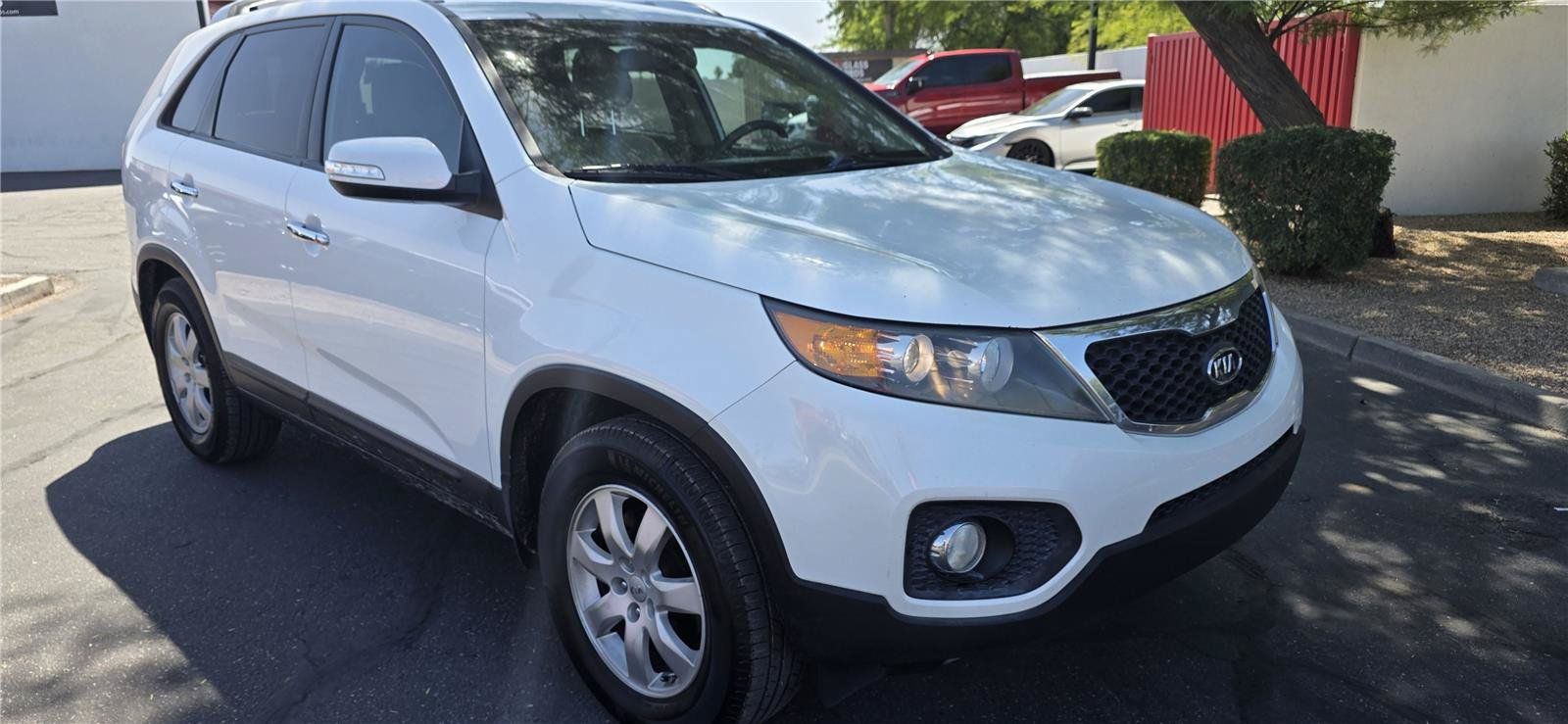 Used 2013 Kia Sorento LX w/ Convenience Pkg FWD image 3