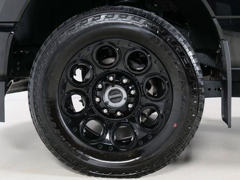 Used 2024 Ford F250 Lariat w/ Black Appearance Package AWD/4WD image 9