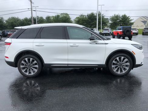 Used 2022 Lincoln Corsair Reserve w/ Elements Package image 6