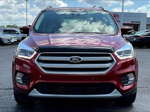 Used 2018 Ford Escape Titanium w/ Ford Safe & Smart Package FWD image 2