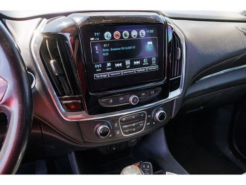Used 2019 Chevrolet Traverse RS w/ LPO, 'HIT The Road' Package FWD image 17