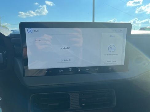 New 2025 Ford Maverick XL image 18