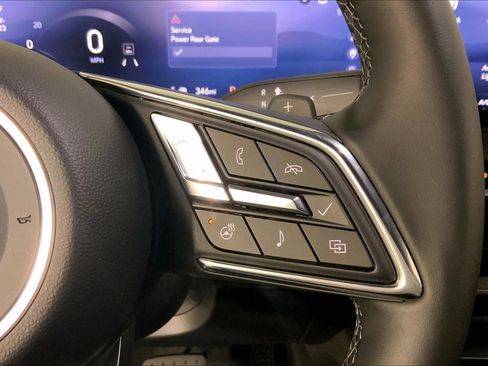 Used 2025 Buick Enclave Preferred image 19