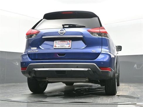 Used 2020 Nissan Rogue SL w/ Premium Package image 26