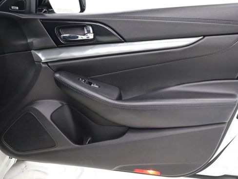 Used 2017 Nissan Maxima SR w/ Midnight Edition image 28
