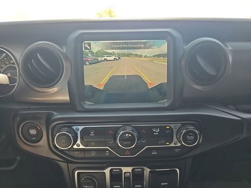 Used 2021 Jeep Gladiator Sport AWD/4WD image 28
