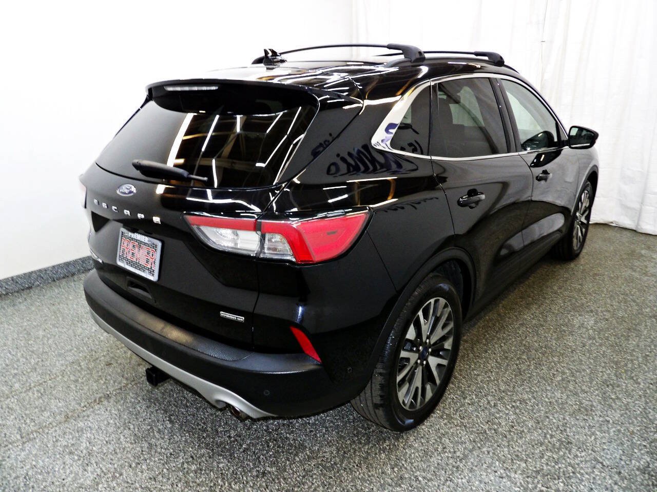 Used 2020 Ford Escape Titanium AWD/4WD image 6