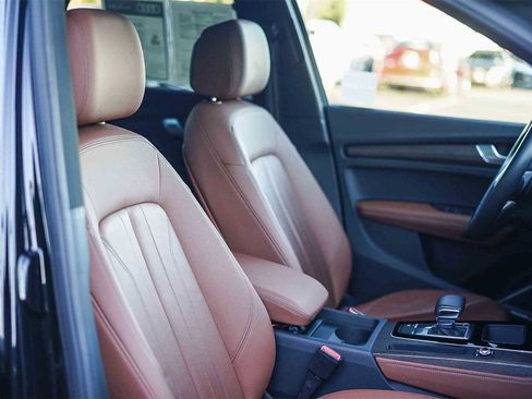 Used 2023 Audi Q5 2.0T Premium Plus w/ Premium Plus Package image 19