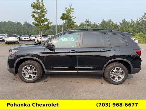 Used 2023 Honda Passport TrailSport image 4