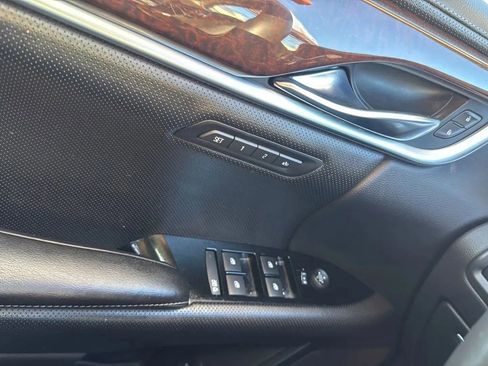 Used 2014 Cadillac XTS Luxury image 17