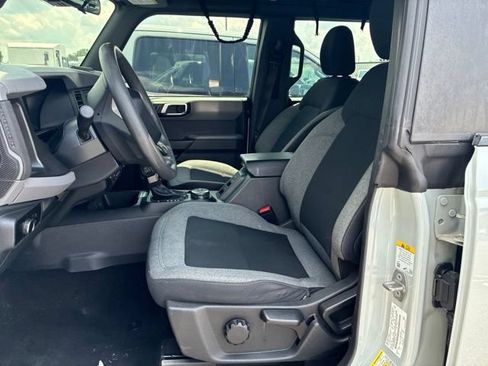 Used 2023 Ford Bronco 4-Door w/ Sasquatch Package AWD/4WD image 6