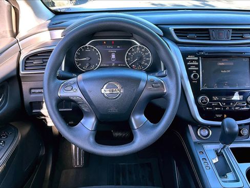 Used 2019 Nissan Murano S image 5