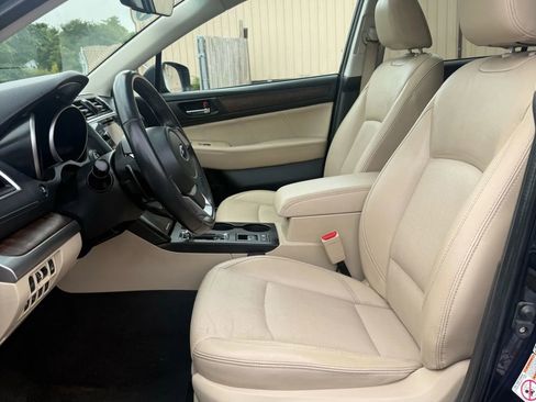 Used 2018 Subaru Outback 2.5i Limited image 10