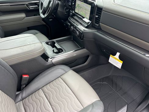 New 2026 Chevrolet Silverado 2500 ZR2 image 15