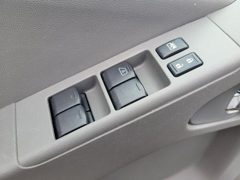 Used 2017 Nissan Frontier SV image 19