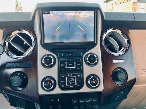 Used 2014 Ford F250 Lariat image 15