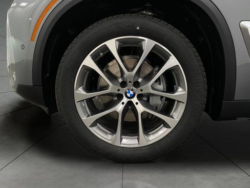 New 2026 BMW X5 xDrive40i w/ Climate Comfort Package AWD/4WD image 14