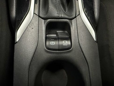 Used 2022 Toyota Corolla Cross LE FWD image 21