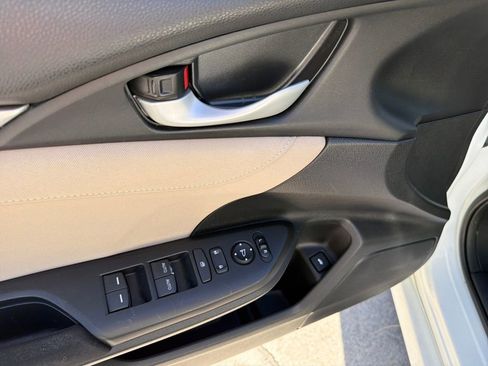 Used 2018 Honda Civic EX image 16