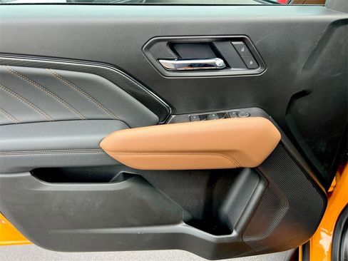 New 2025 GMC Canyon AT4 w/ Nightfall Edition image 19